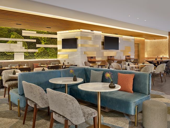 Meet, work or just relax at Sheraton Club